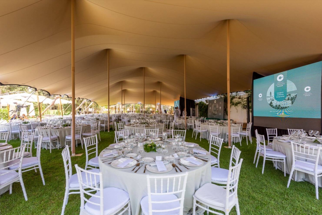 La importancia de la decoración y el diseño de eventos en espacios elegantes